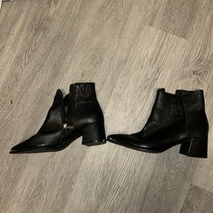 Kenneth Cole Roanne Bootie Black Leather 6.5M